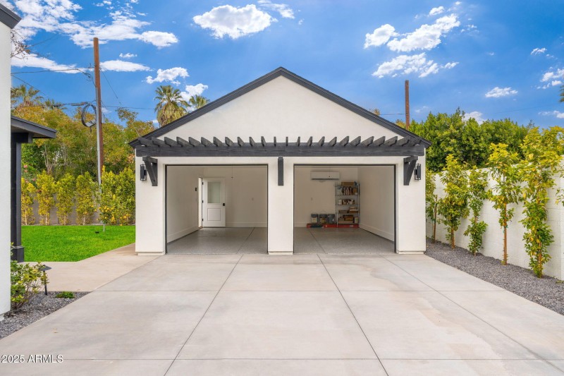 412 W Vermont Ave - 47 (2)