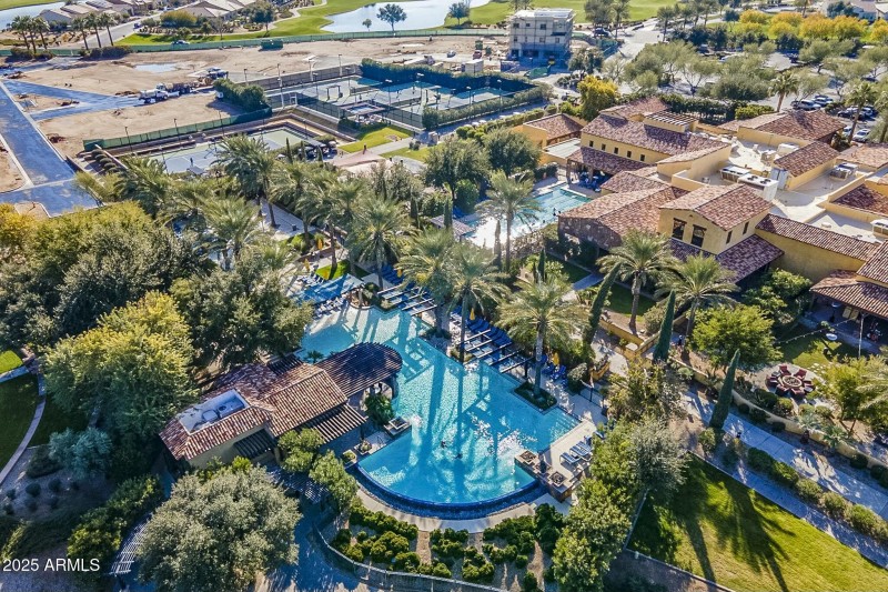 Solaz pool