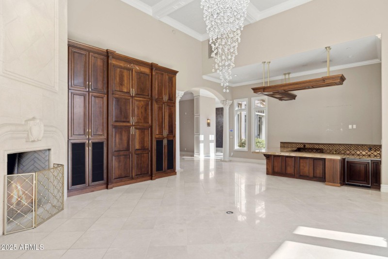 Family Room & Wet Bar