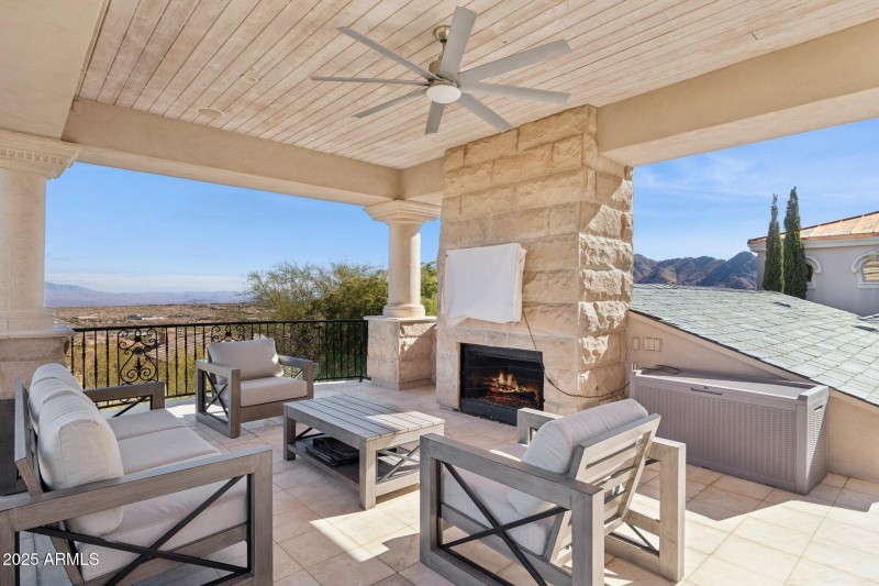 Spectacular View Deck