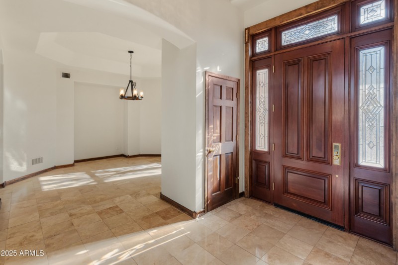 5830 E Restin Rd-32