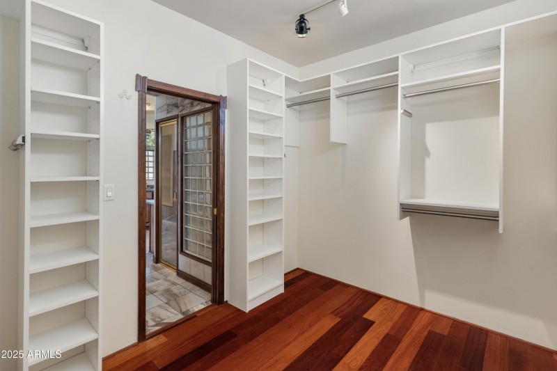 5830 E Restin Rd-20