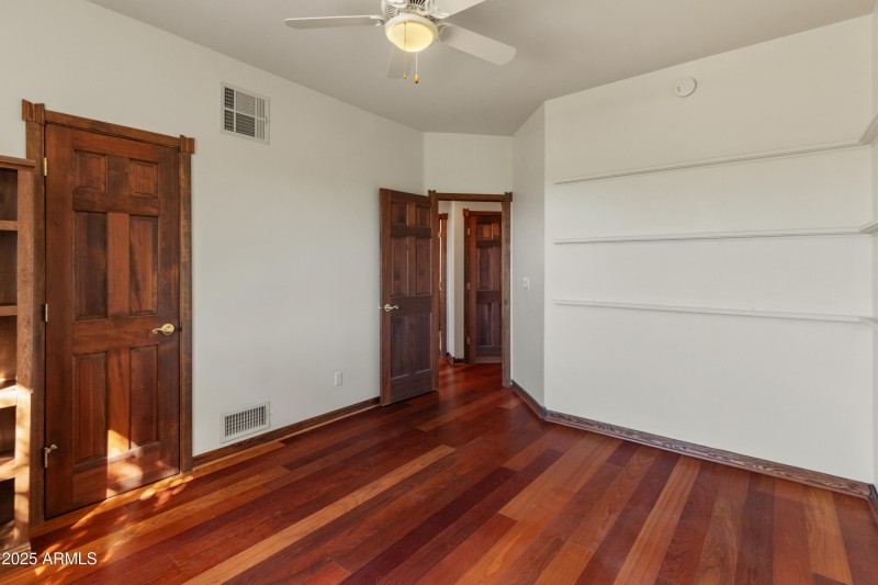 5830 E Restin Rd-6