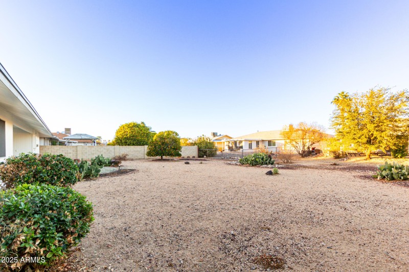 32 Desert Glen