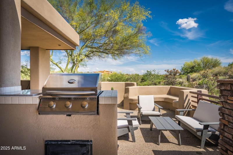 023_Outdoor Kitchen