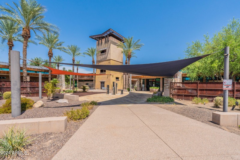 Roy Rogers Community 3