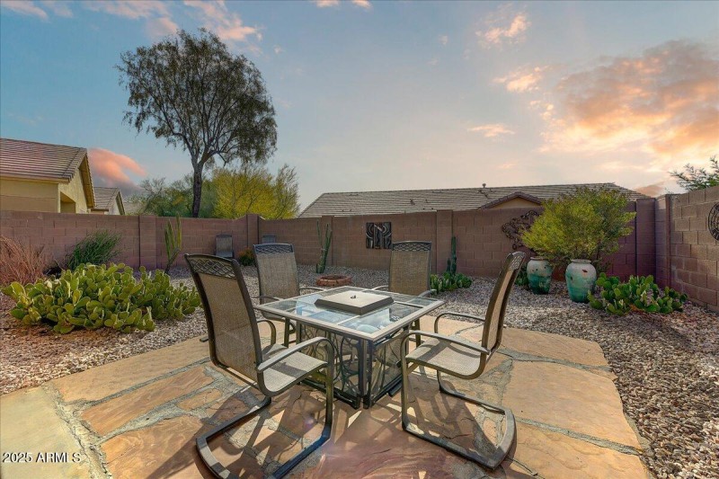 19-Outdoor Dining Evening!