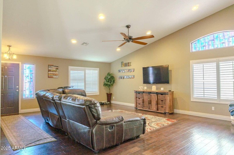 9441 E Juanita Ave Living Rm Pic #1
