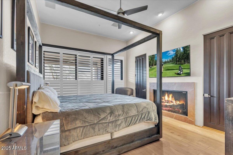 Split Guest Bedroom