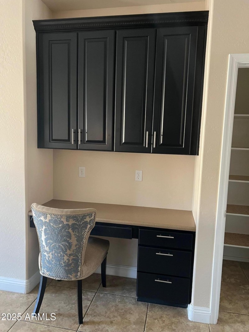 Kitchen/desk