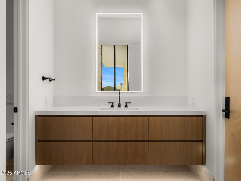 guest bathroom1