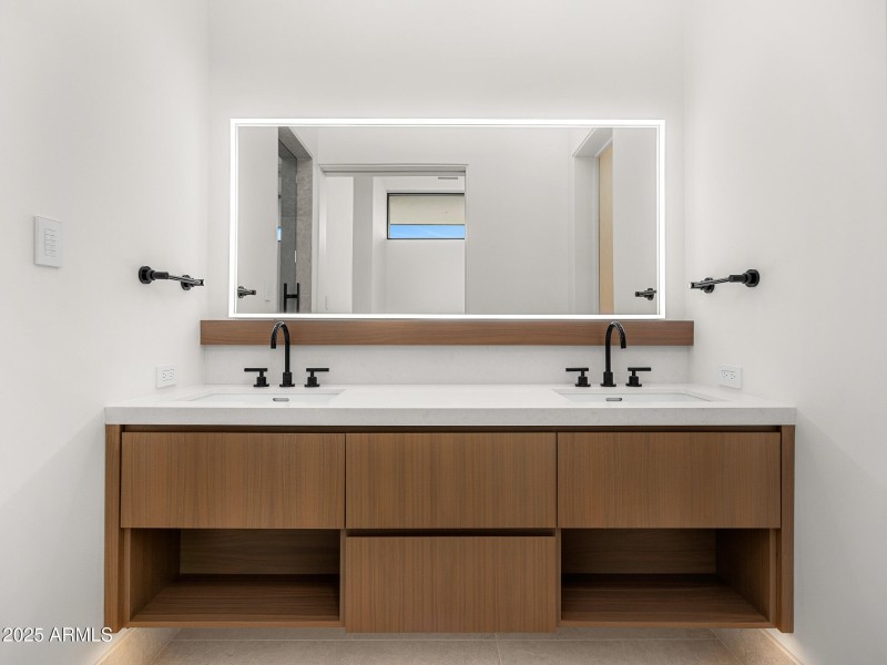guest bathroom2