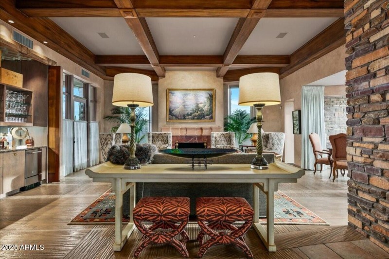 008_Living Room