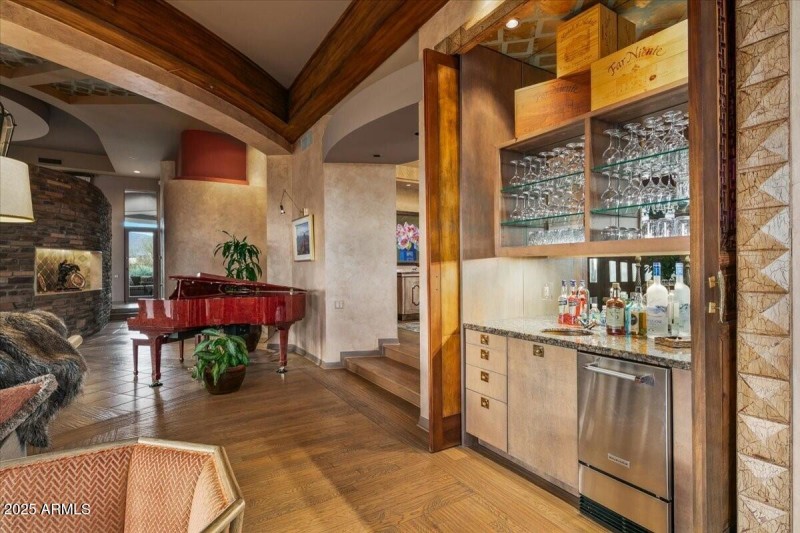 011_The Bar