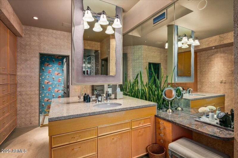 028_Primary Bath Double Vanities