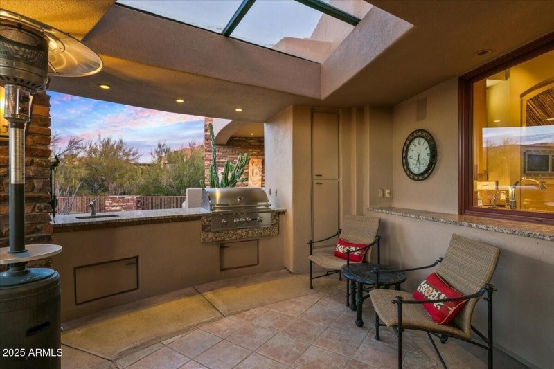 042_Outdoor Kitchen