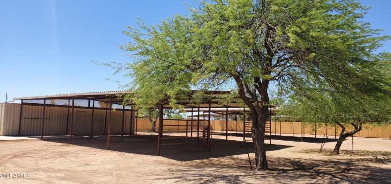 Horse Stall Area w/Tack Room