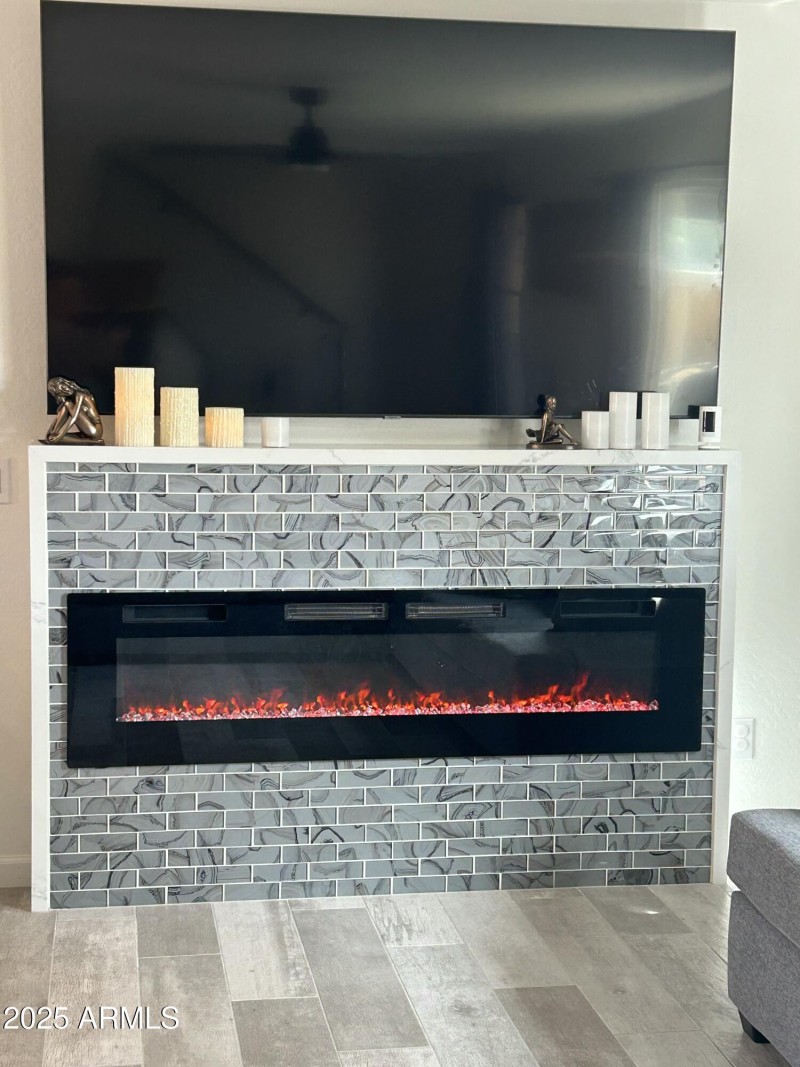 Fireplace #1 in Livingroom