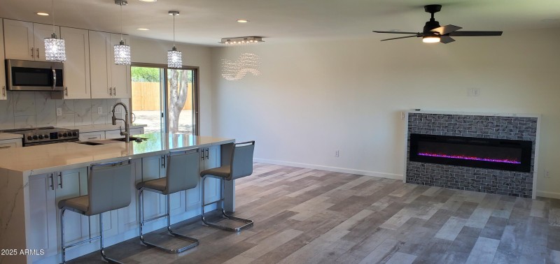 Kitchen Island w/New Appliances