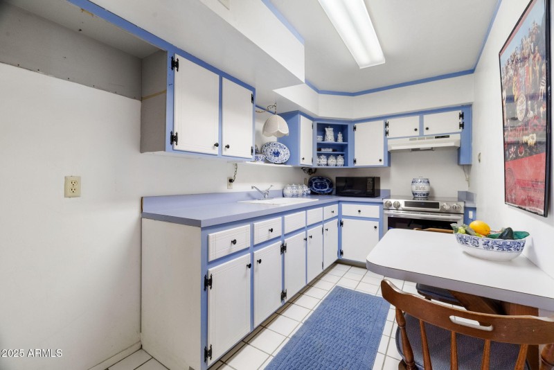 17-Kitchen 2