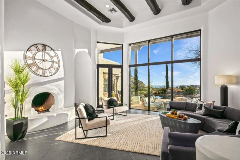 15-Living Room Views