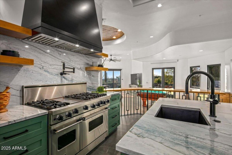 23-Kitchen Details