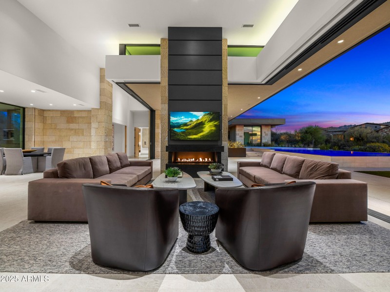living room_twilight2