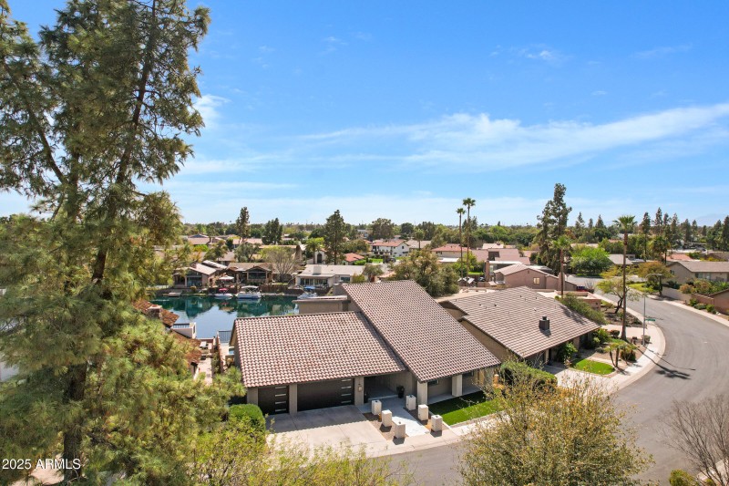 1323 E Whalers Way-73