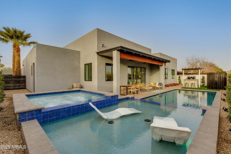 WRAP AROUND POOL