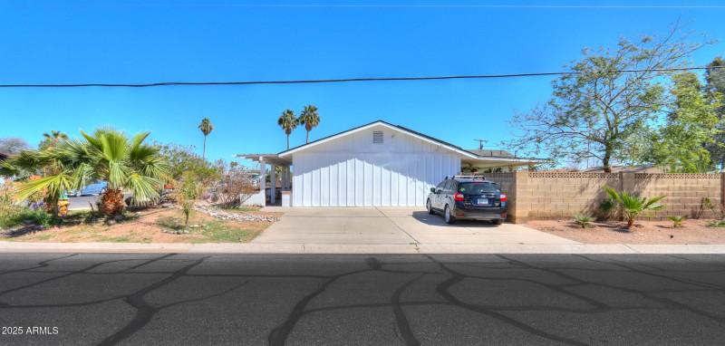 Corner lot