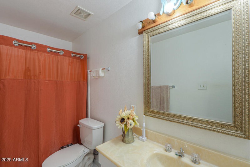 2nd. bathroom