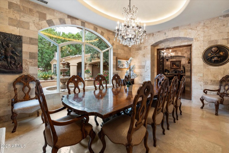 016-Dining Room