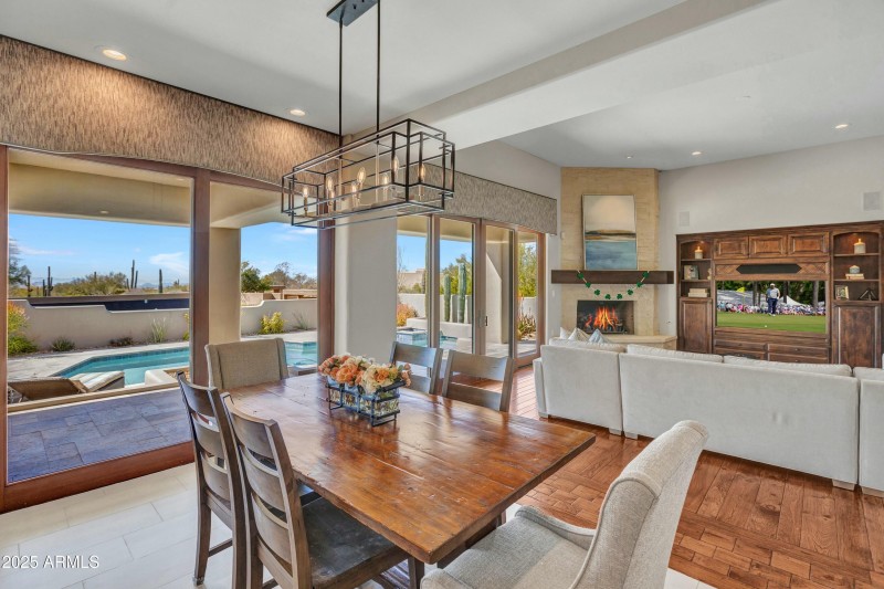 Breakfast - Family Room