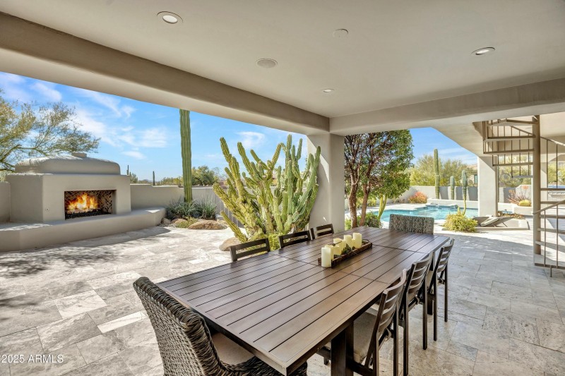 Patio & Fireplace