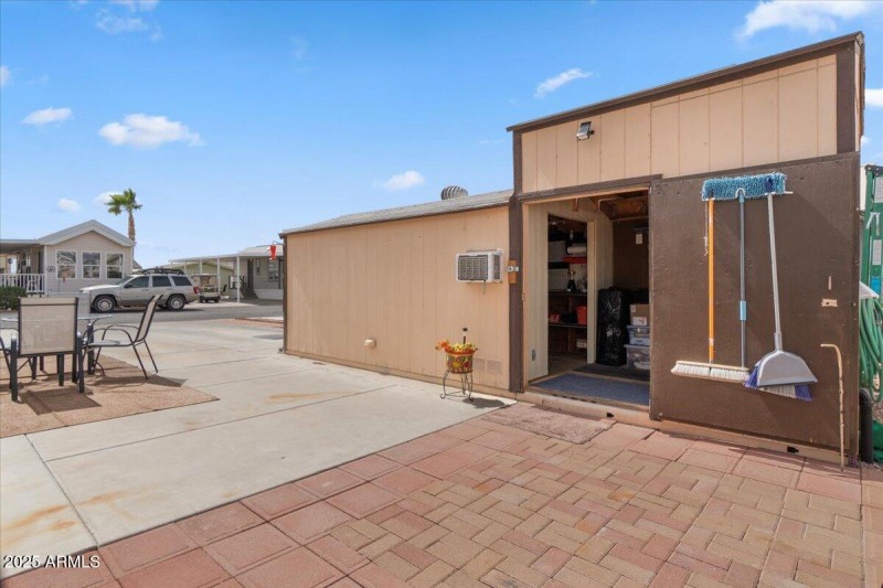 11-Shed