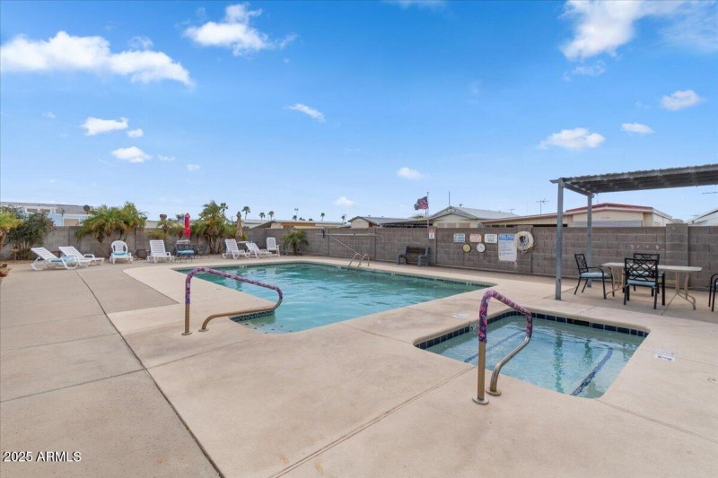 25-Community pool