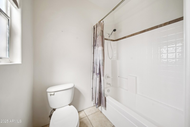 Hall Bath 2