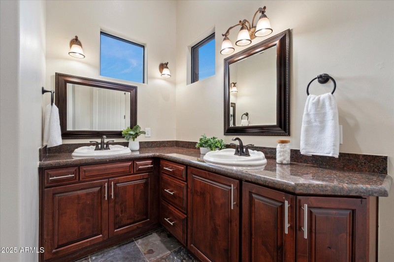 VIP Guest Ensuite no.1