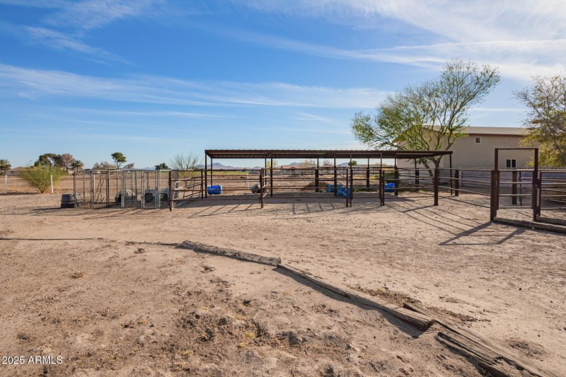 56 - Horse Pens