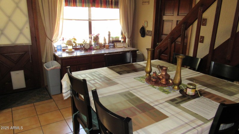 Dining and Buffet
