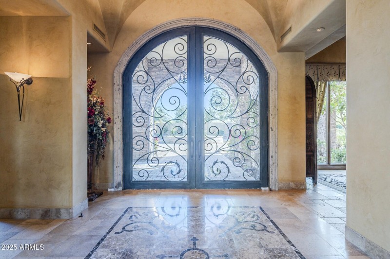 037_Front Door