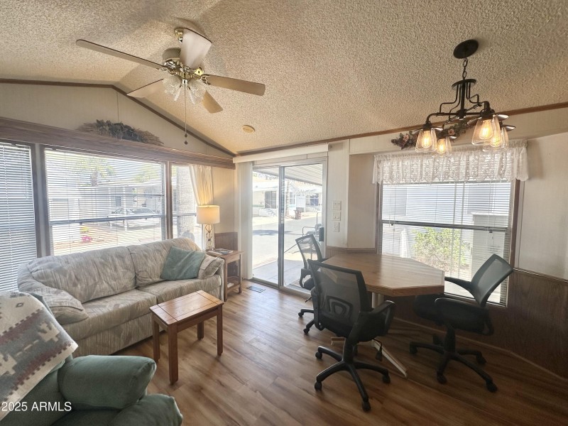 DINING NOOK