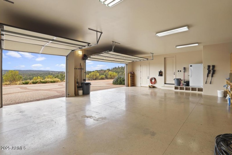 Spacious Garage
