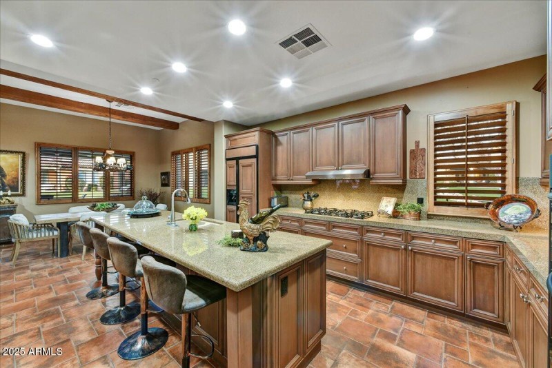 22-Kitchen to Dining