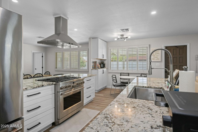 Gourment Kitchen