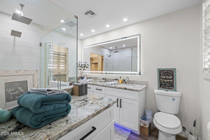 Upgraded Primary Bathroom
