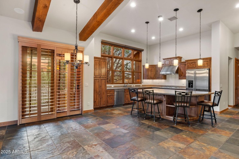 20-Dining to Kitchen (2)