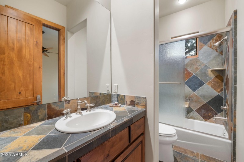 40-Bathroom 2 (1)