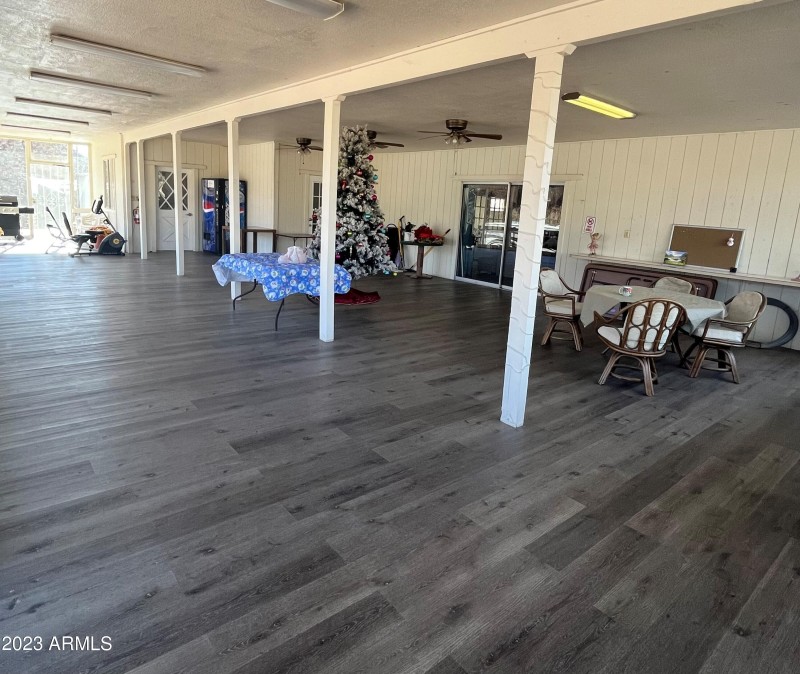 CLUB HOUSE INSIDE