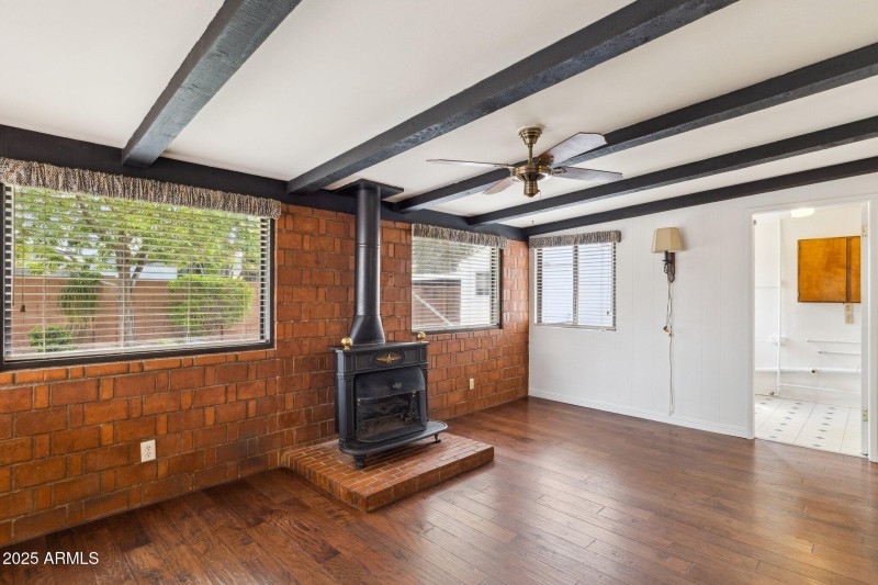 8-web-or-mls-8629-e-cambridge-ave